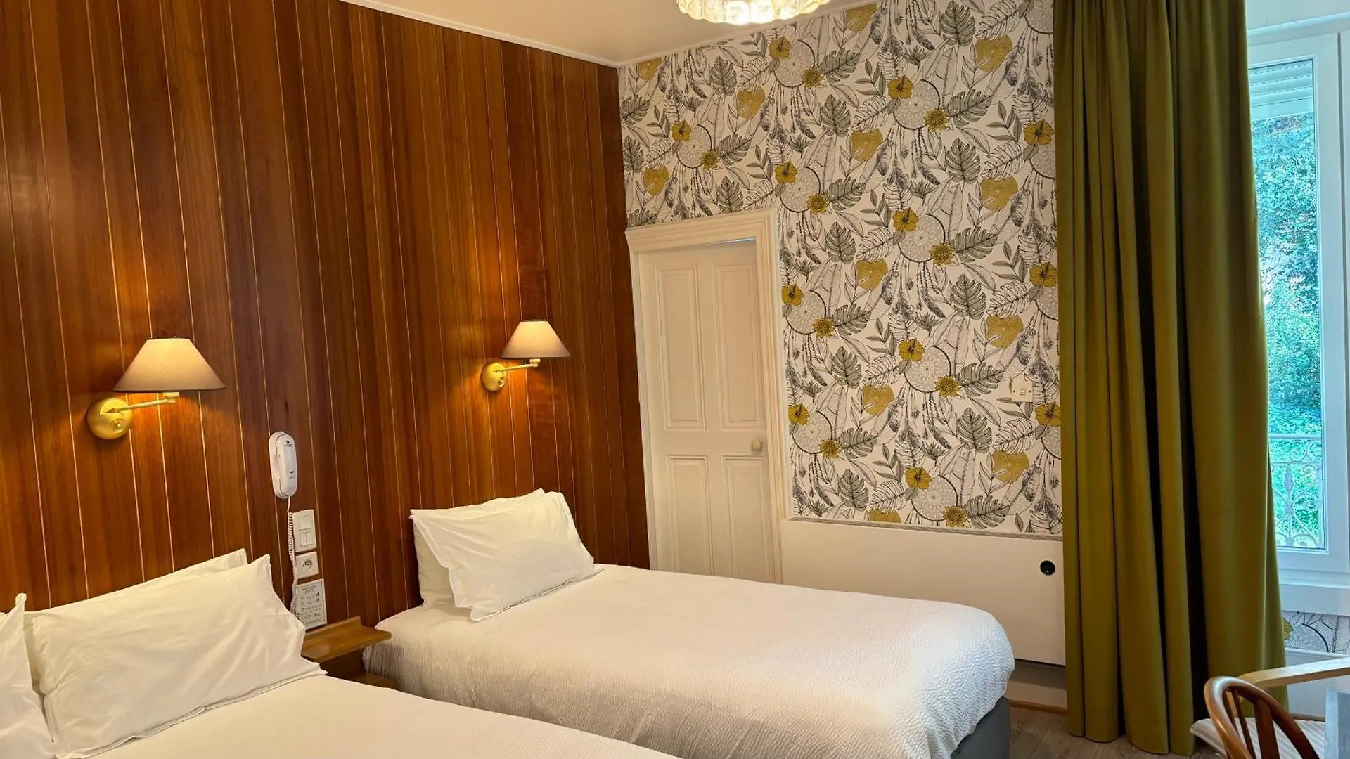 Grand Hôtel de Lyon Vals-les-Bains 3*,  France