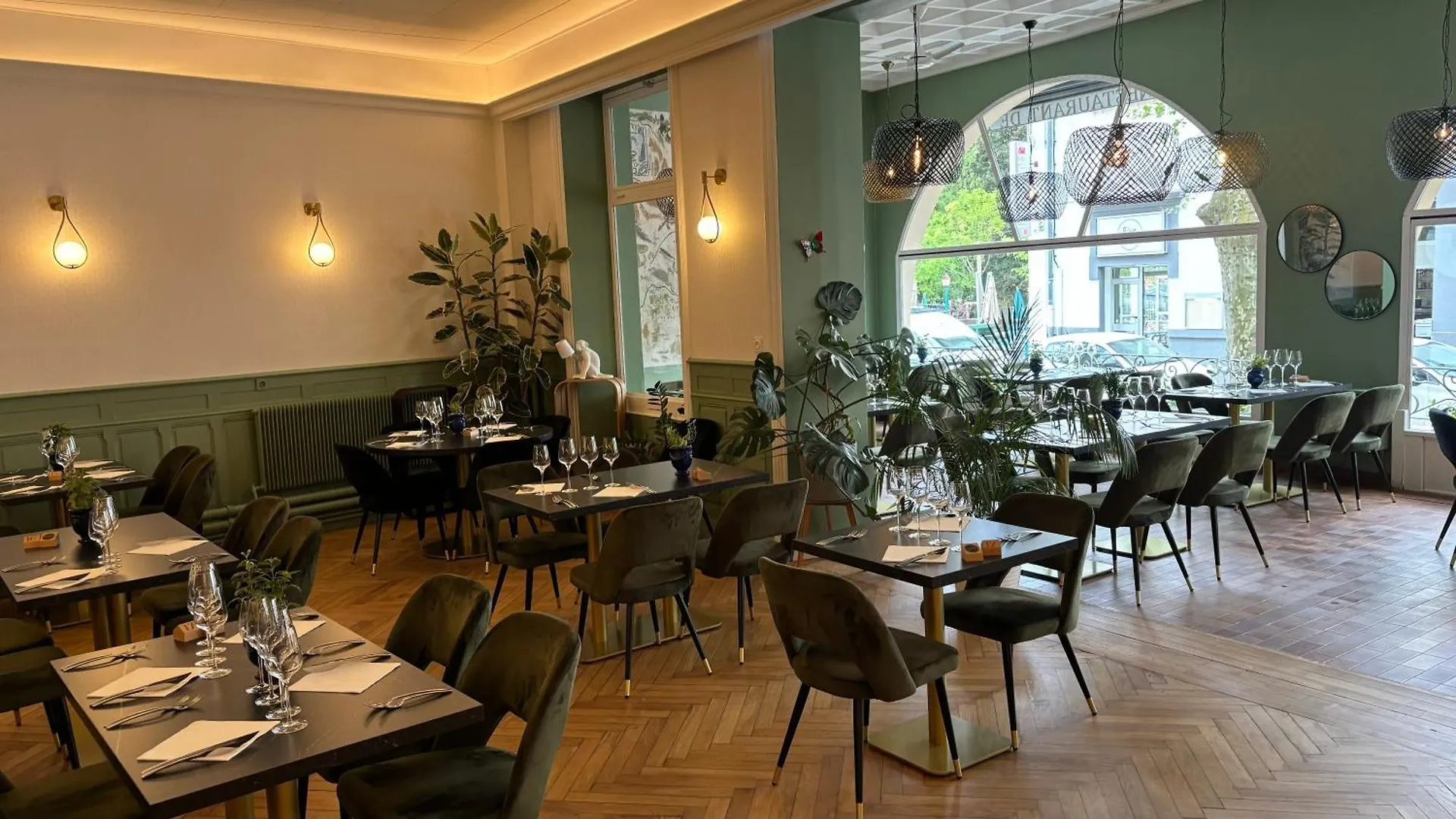 Grand Hôtel de Lyon Vals-les-Bains 3*,