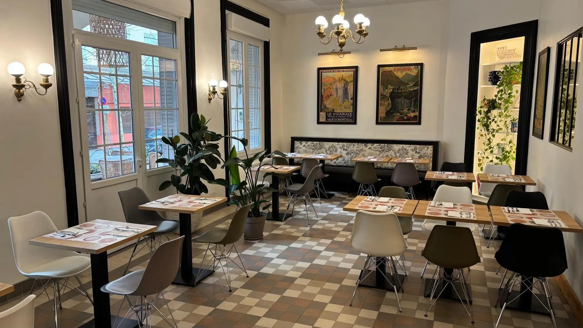*** Hotel Grand Hôtel de Lyon Vals-les-Bains France