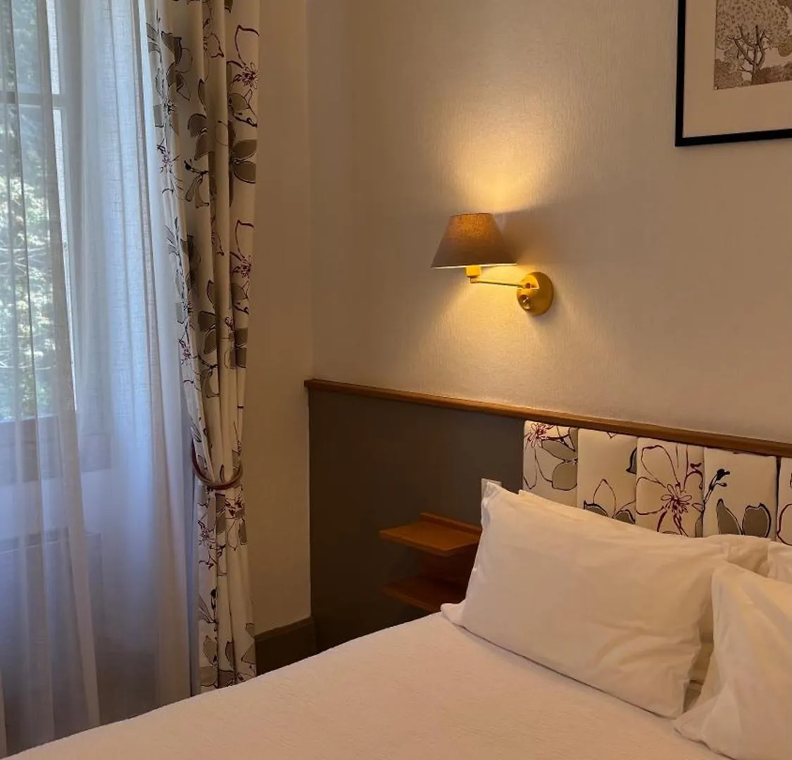 *** Hotel Grand Hôtel de Lyon Vals-les-Bains France