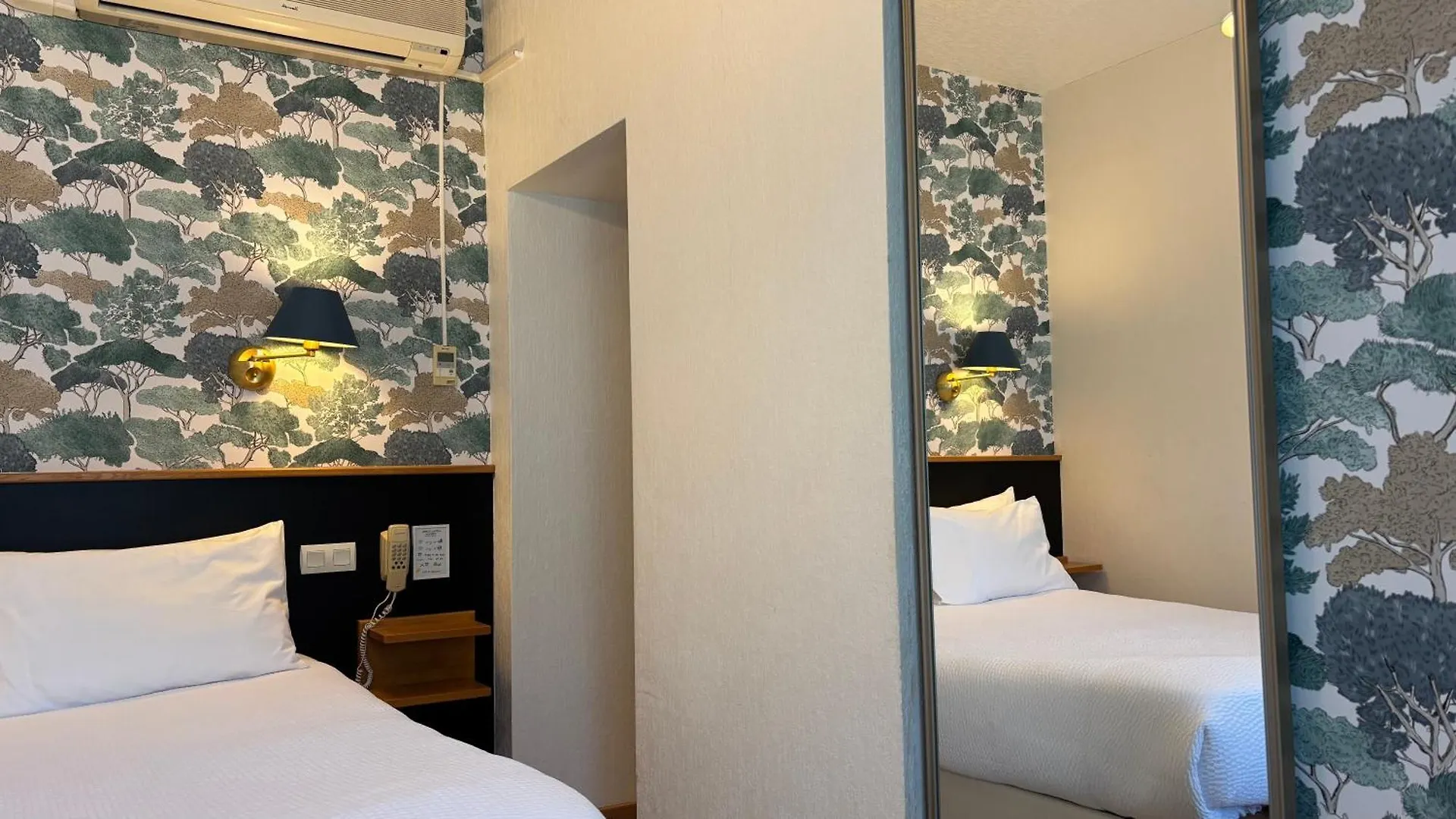 Grand Hôtel de Lyon Vals-les-Bains Hotel