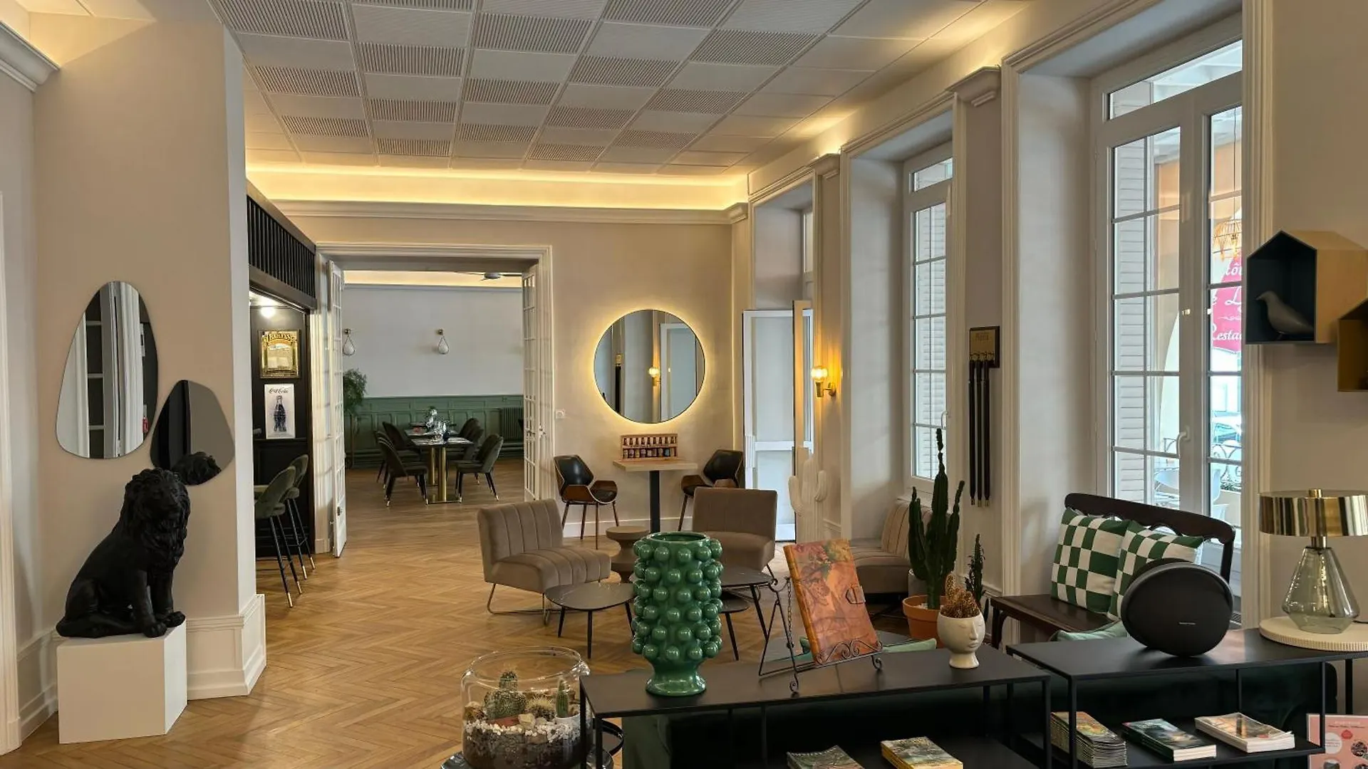 Grand Hôtel de Lyon Vals-les-Bains 3*,  France
