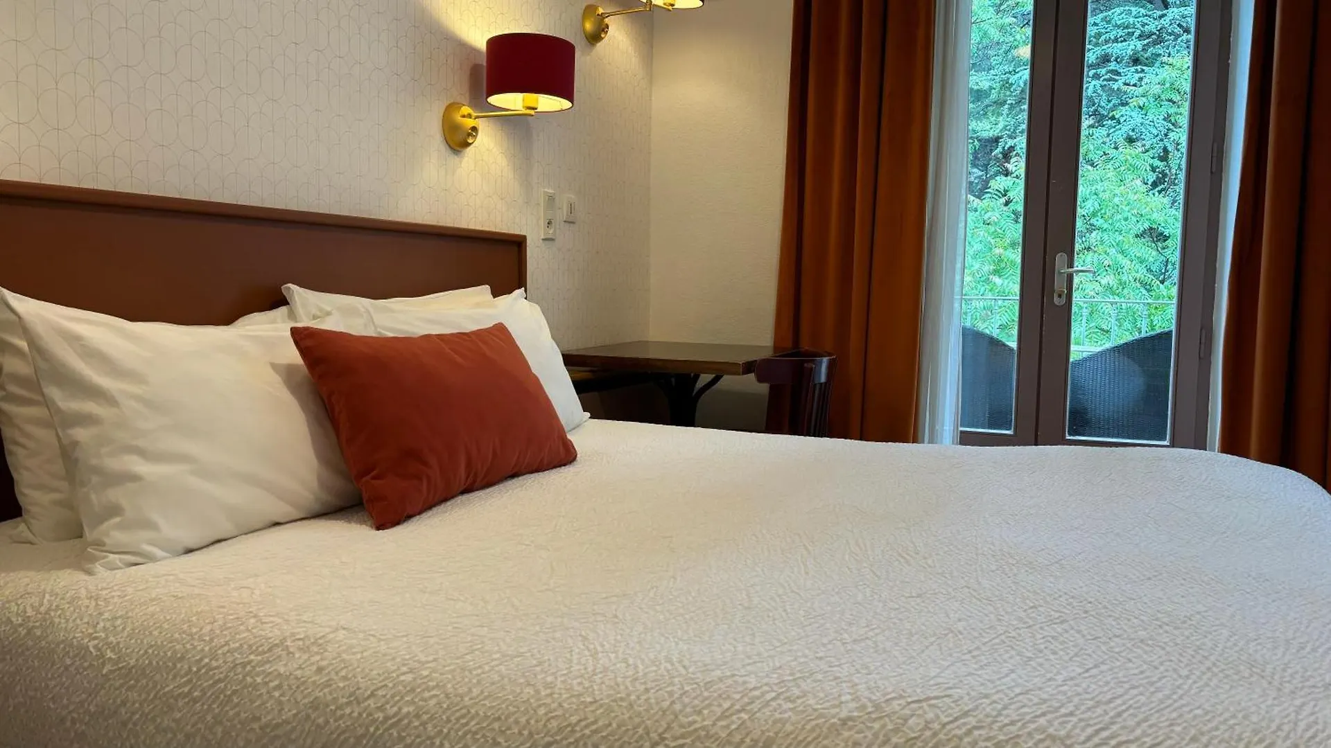 Grand Hôtel de Lyon Vals-les-Bains 3*,