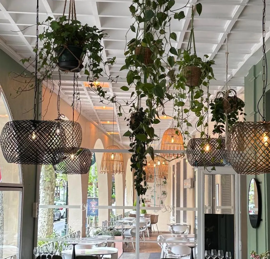 Logis Hotel Restaurant Grand Hotel De Lyon Vals-les-Bains 3*,