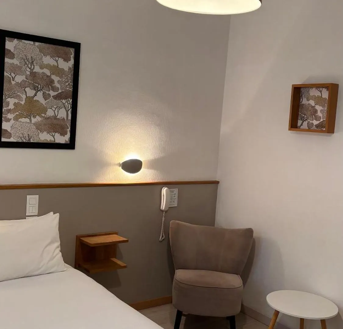 *** Hotel Grand Hôtel de Lyon Vals-les-Bains France