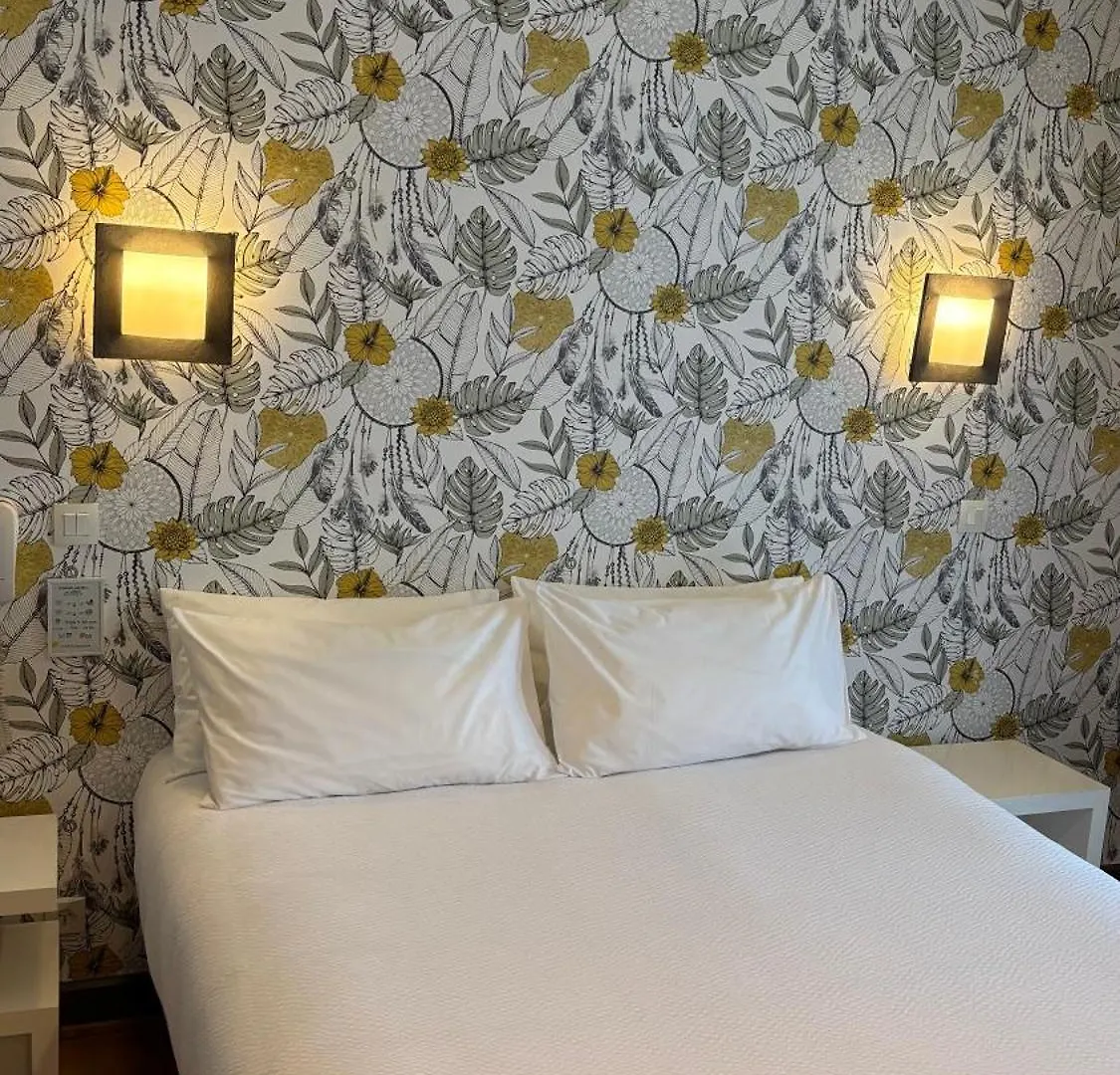 Logis Hotel Restaurant Grand Hotel De Lyon Vals-les-Bains Γαλλία