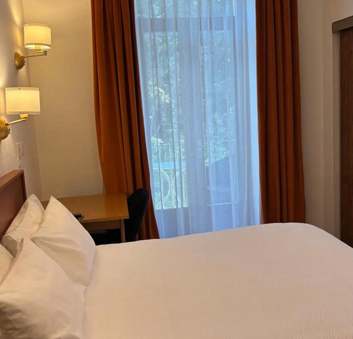 Grand Hôtel de Lyon Vals-les-Bains Hotel